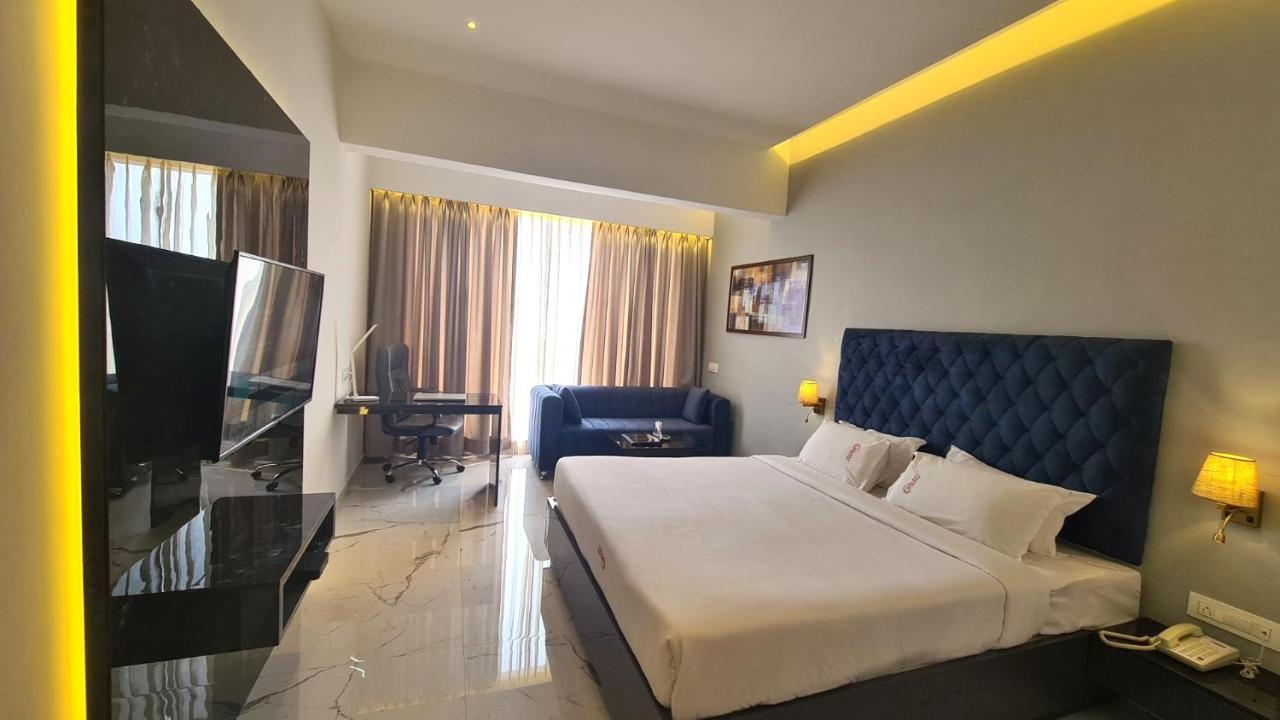 Galaxy Club & Hotel Bijāpur Exterior foto